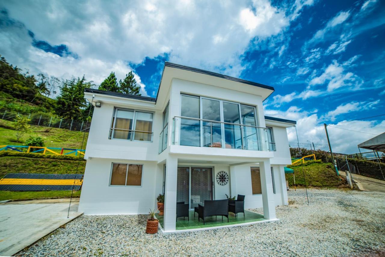 Hotel Aguas Abiertas กัวตาเป ภายนอก รูปภาพ