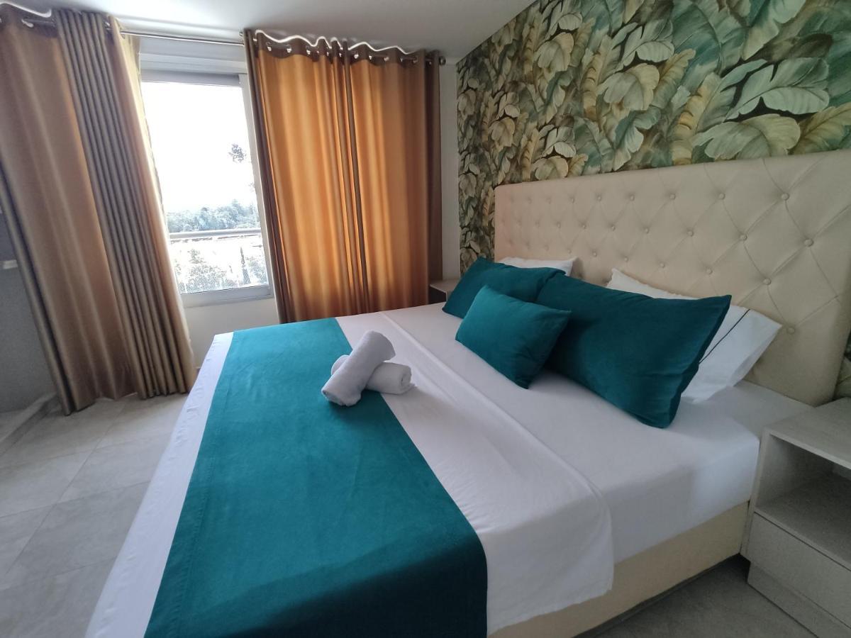 Hotel Aguas Abiertas กัวตาเป ภายนอก รูปภาพ