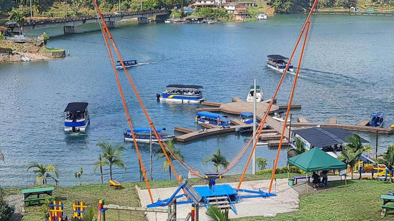 Hotel Aguas Abiertas กัวตาเป ภายนอก รูปภาพ