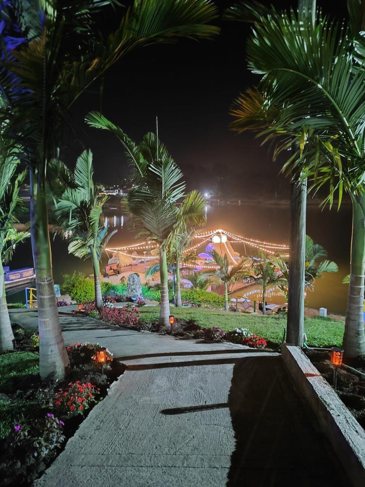 Hotel Aguas Abiertas กัวตาเป ภายนอก รูปภาพ