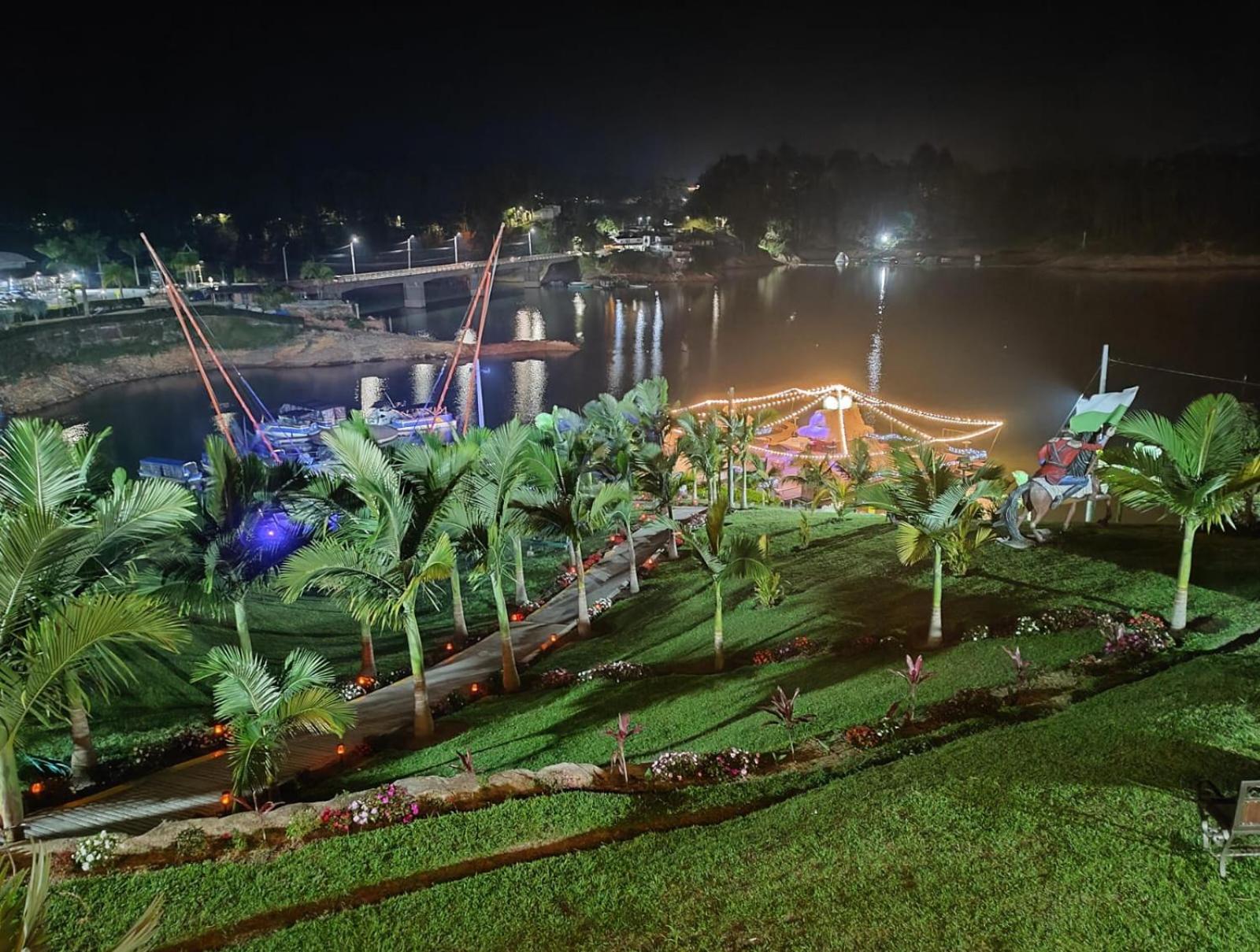 Hotel Aguas Abiertas กัวตาเป ภายนอก รูปภาพ