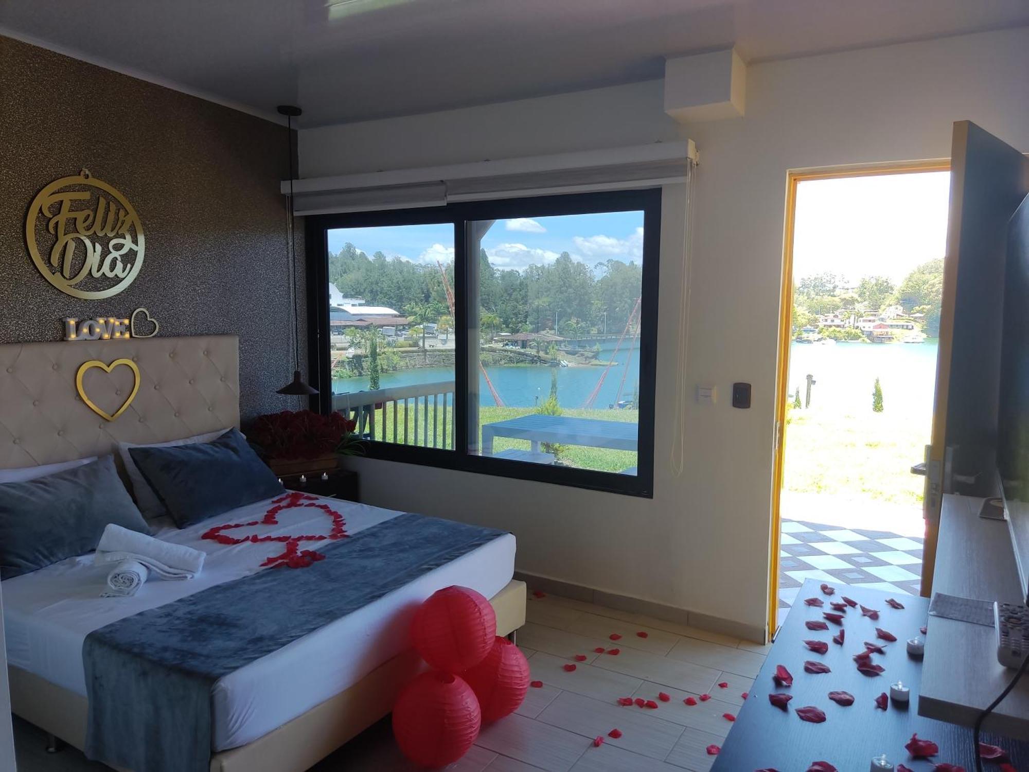 Hotel Aguas Abiertas กัวตาเป ภายนอก รูปภาพ