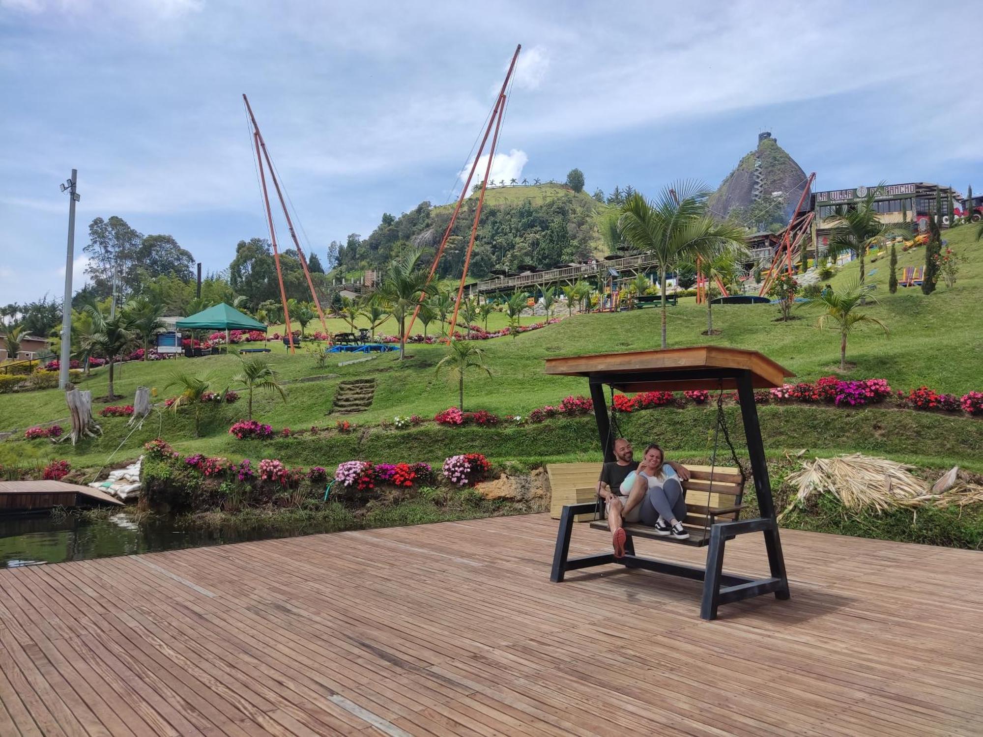 Hotel Aguas Abiertas กัวตาเป ภายนอก รูปภาพ