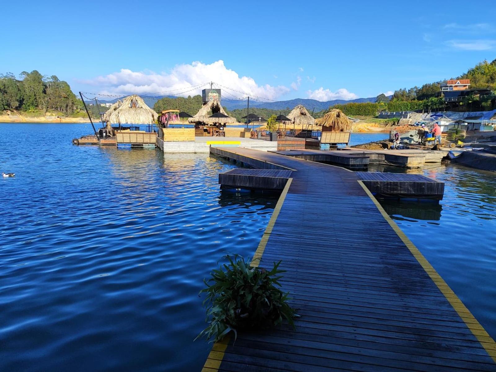 Hotel Aguas Abiertas กัวตาเป ภายนอก รูปภาพ
