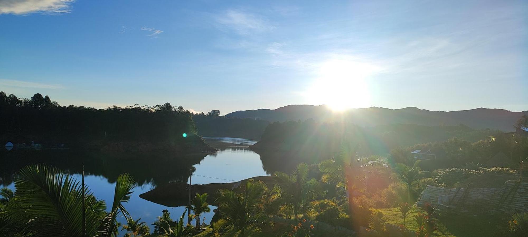 Hotel Aguas Abiertas กัวตาเป ภายนอก รูปภาพ